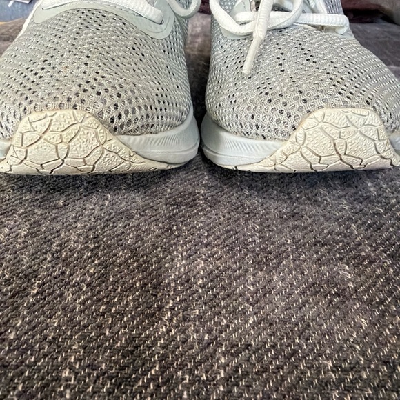 Size 8 - Under Armour Shadow Opal Green 3024142-300 Running Shoes Sneakers Women - Picture 4 of 7